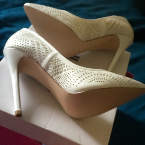 High Heels - Picture 3 of 3